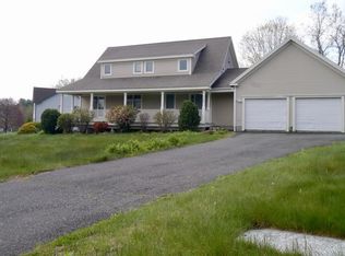 117 Cherry Ln, Amherst, MA 01002