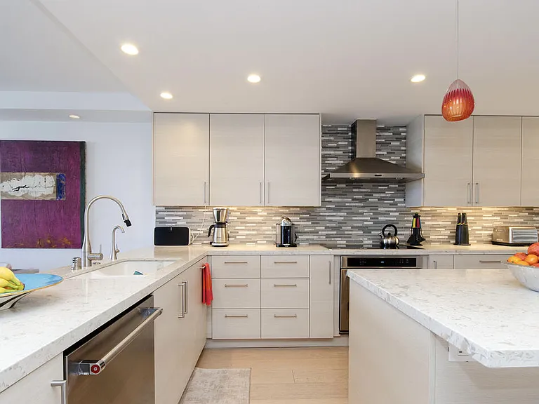 4335 Marina City Dr #642 — Photo 8