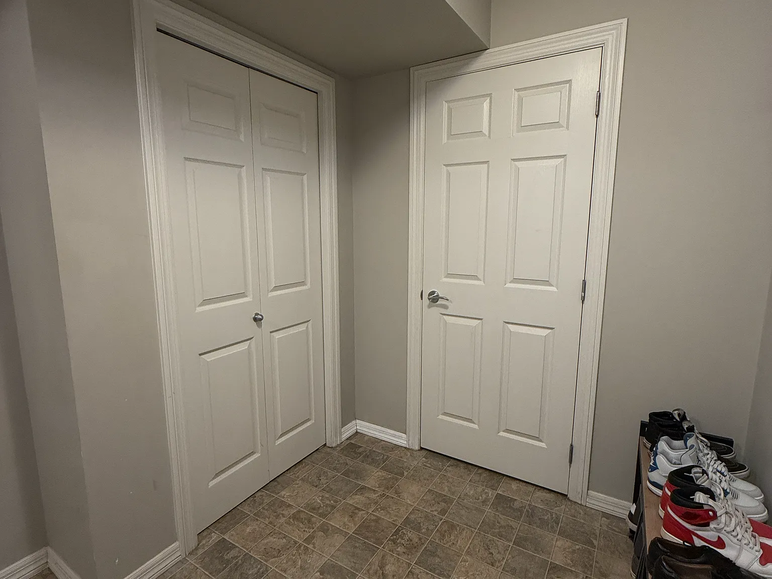 3 bed, 2.5 bath, 1300 sqft, $2,300 — Photo 3