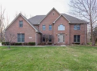 2584 W Appleblossom Ln, Columbus, IN 47201
