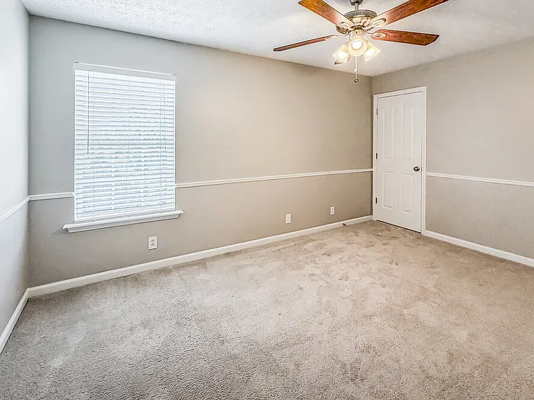 7835 Rainey Dr — Photo 15