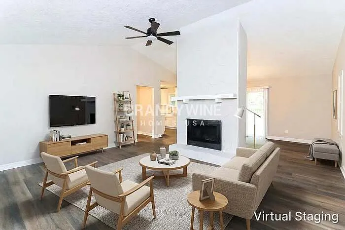 4 bed, 3.0 bath, 1842 sqft, $2,465 — Photo 3