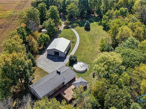 3rd image of 21691 Township Road 154