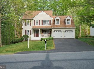 9709 Gunston Hall Rd, Fredericksburg, VA 22408