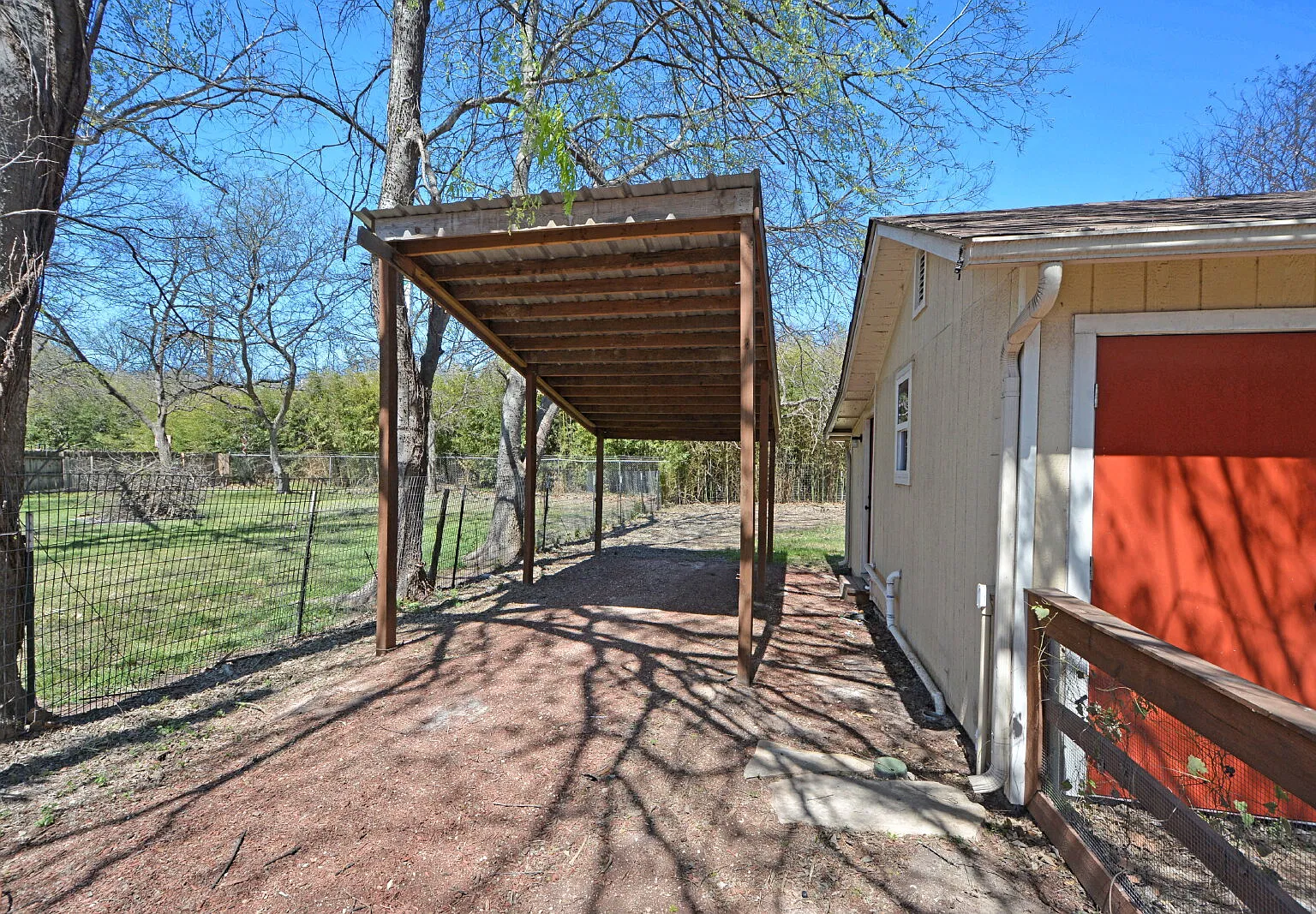 1 bed, 1.0 bath, 640 sqft, $1,150 — Photo 2