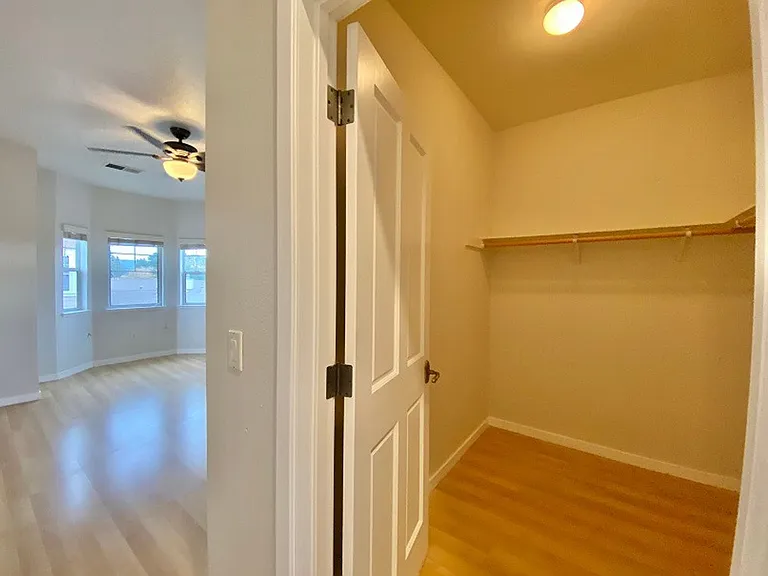 Valley Oak Drive, 140 * — Photo 21