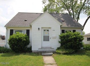 1404 Lee St SW, Wyoming, MI 49509