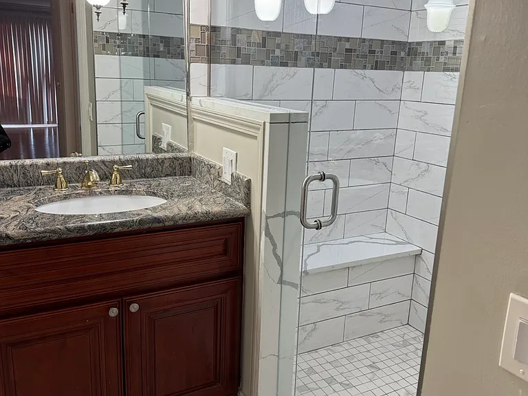 Master Bath Room