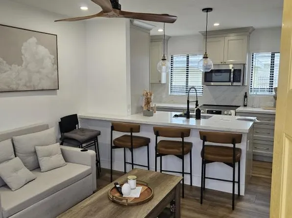 5844 Darling St, Houston, TX 77007