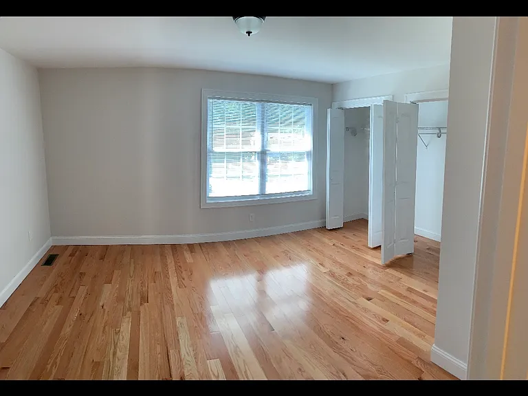 655 S West St — Photo 7