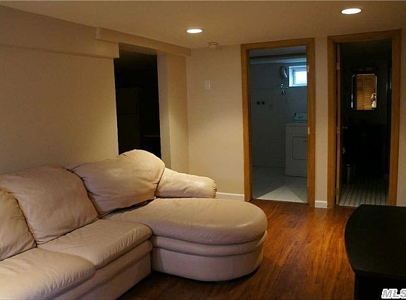 5th image of 391 Sleepy Hollow Dr