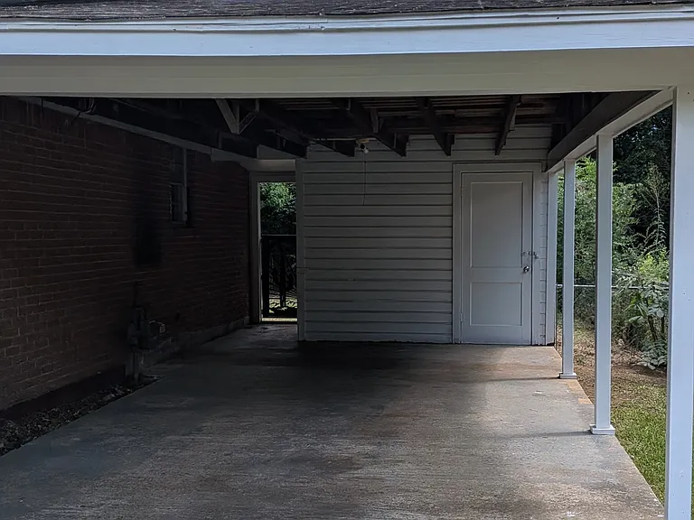 711 Hillview St — Photo 8