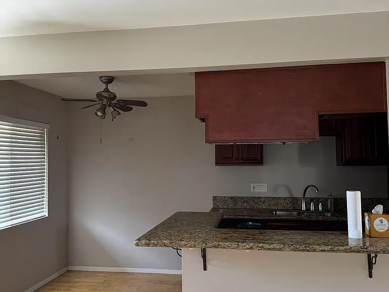 504 S Euclid Ave #10 — Photo 3