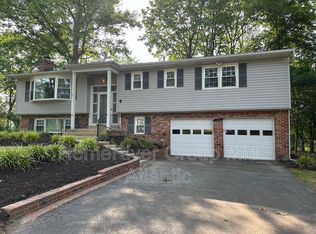 8354 Orange Ct, Alexandria, VA
