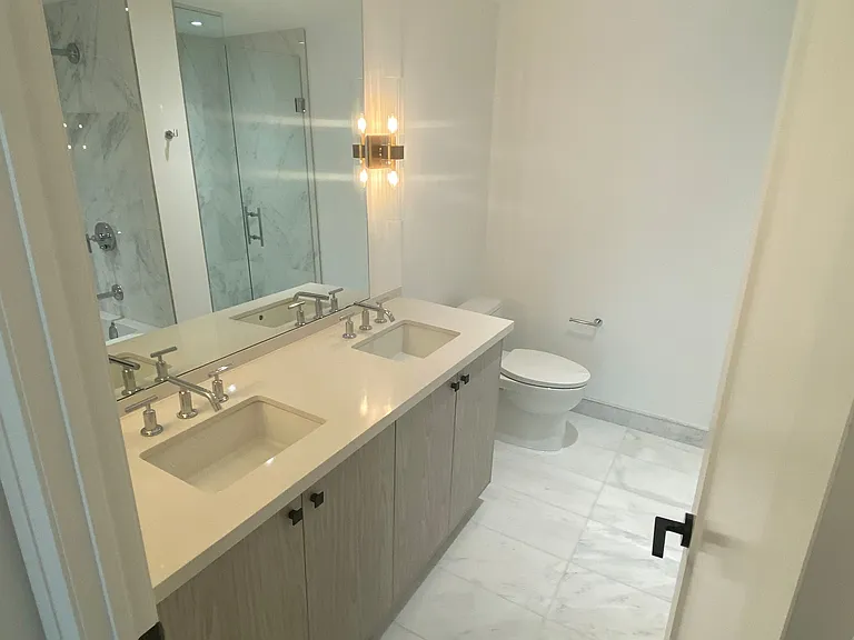 505 Glencairn Ave #302 — Photo 19