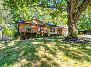 755 Blueberry Hill Dr, Canfield, OH 44406