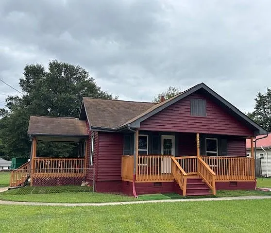 902 Mattie Dr photo 1