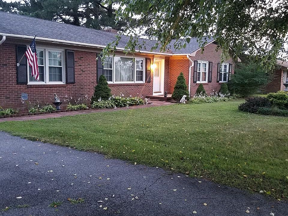 Front of house has side door