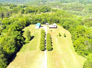 460 Red River Rd, Irvine, KY 40336