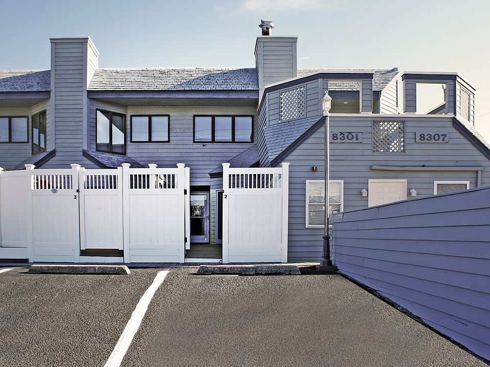 Unit Entryway