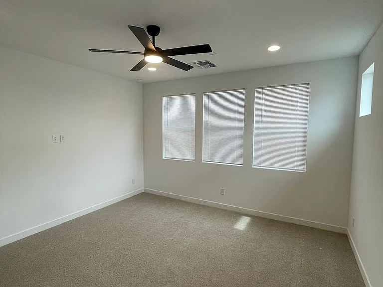 7938 W Griswold Rd — Photo 42