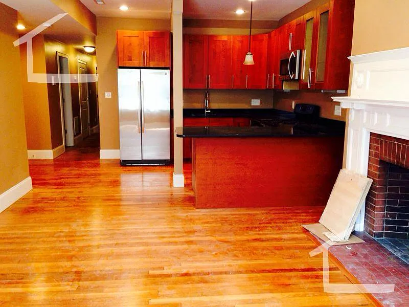 4 bed, 1650 sqft, $5,000 — Photo 2