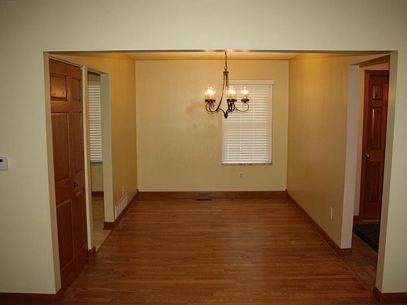 4th image of 2975 Stillmeadow Dr