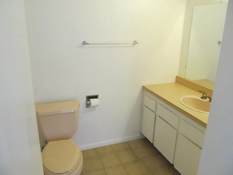 1471 N San Francisco St #7 — Photo 7