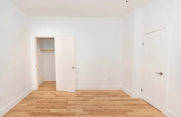 Rented by RealTegrity NY LLC | media 104