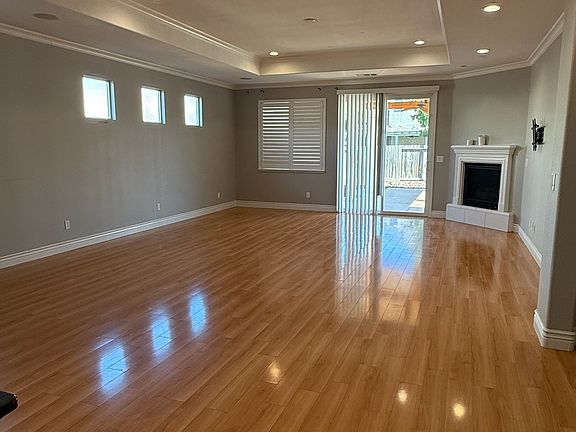 4th image of 1665 Highland Dr