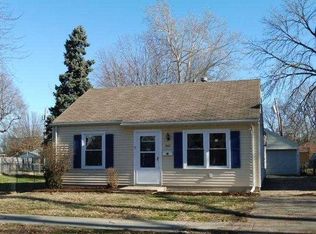 2424 S 13th St, Springfield, IL 62703