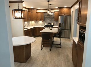 9 Rothwell Dr, Monroe Township, NJ 08831