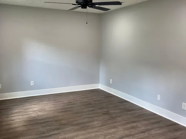 123 Oak Park Ct #123, Athens, GA 30605