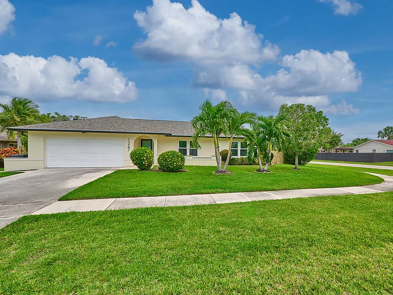 1267 Summerwood Cir — Photo 9