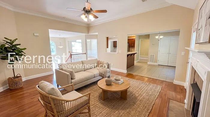 4 bed, 3.0 bath, 1620 sqft, $2,195 — Photo 3