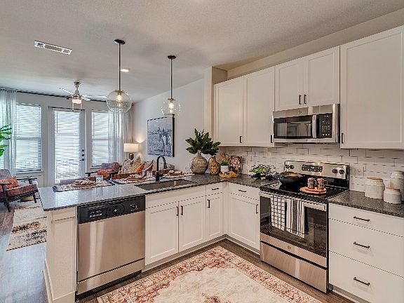 Model Apartment Home Kitchen
