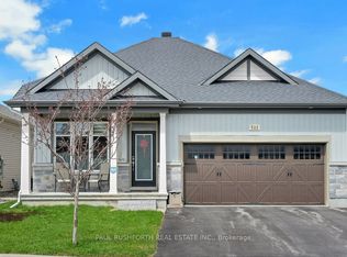 522 Ace St, Ottawa, ON K2V 0E8