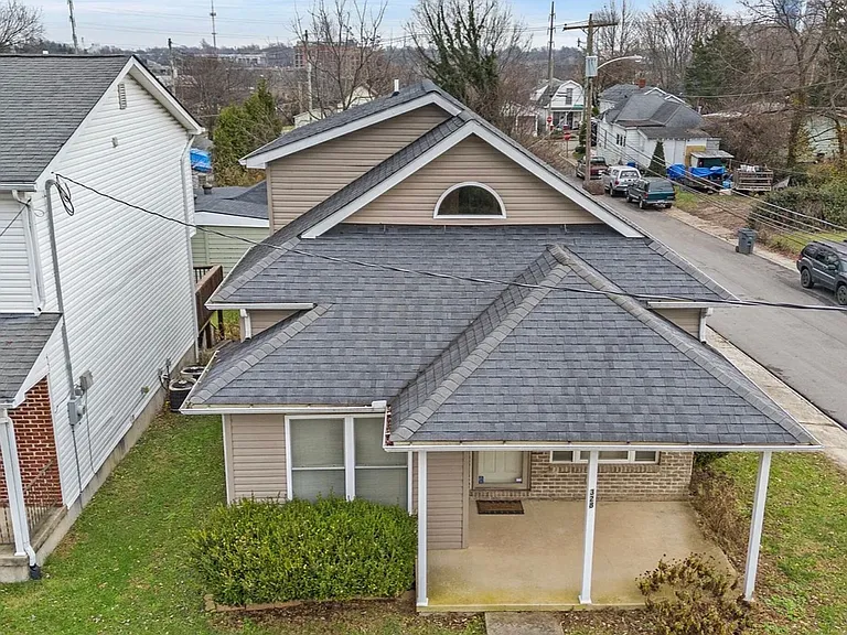 328 Ferguson St — Photo 3