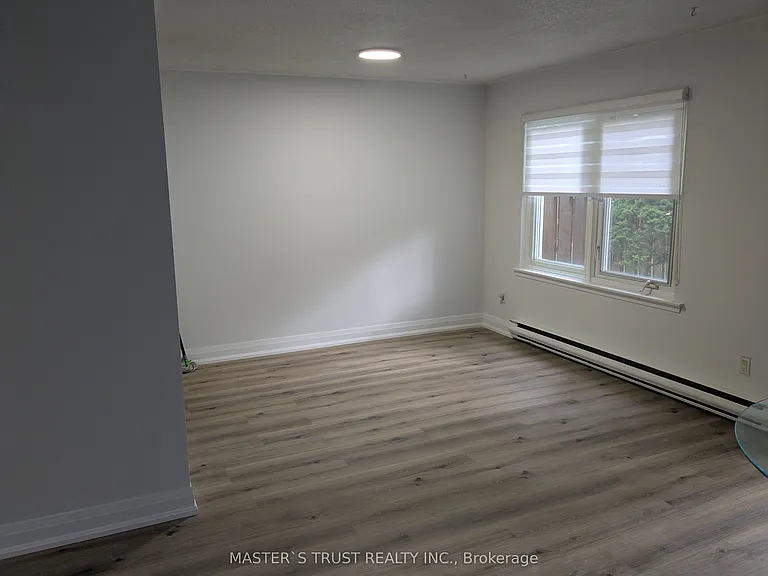 2075 Warden Ave S #29 — Photo 4