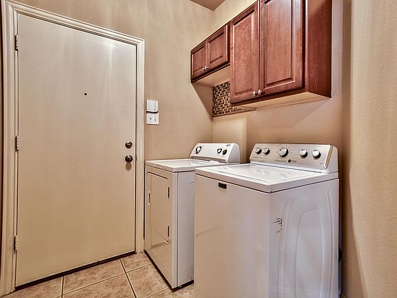 4th image of 1067 Valley Vista Dr