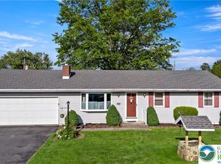 155 N 7th St, Tatamy, PA 18085
