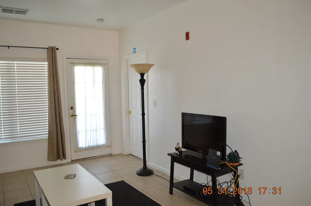 Building Photo - 200 Talus Way #302