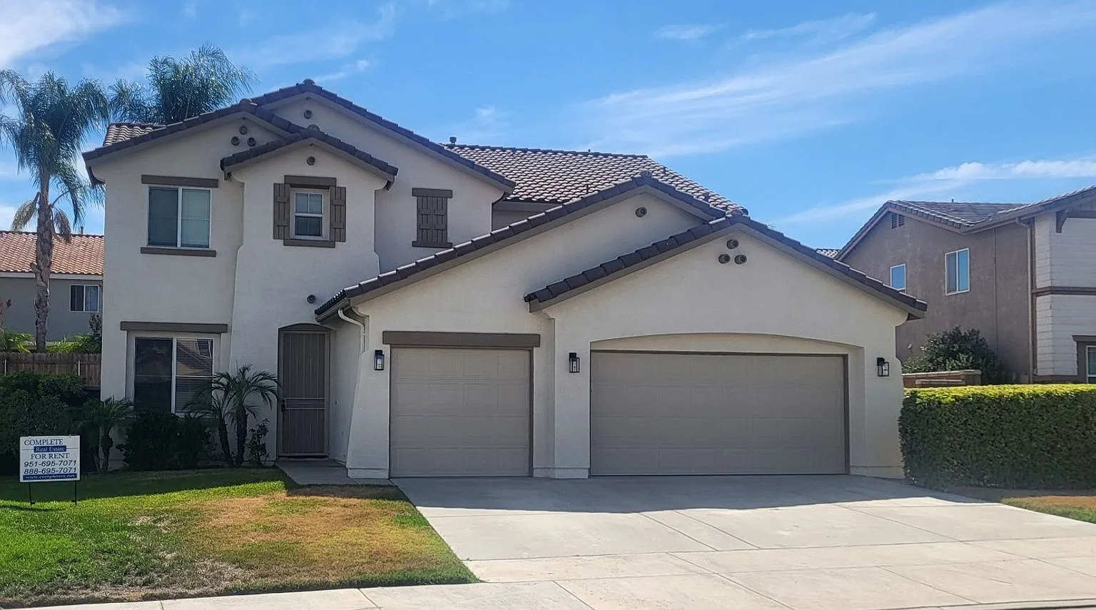 6 Bedroom, 3.5 Bath, 3 Car Garage in Wonderful Menifee Neighborhood — Photo 1