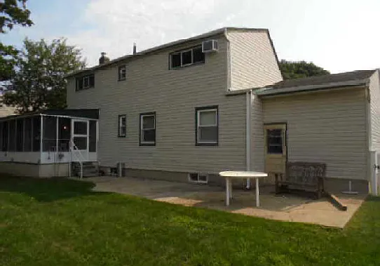 4 bed, 1523 sqft, $4,850 — Photo 1