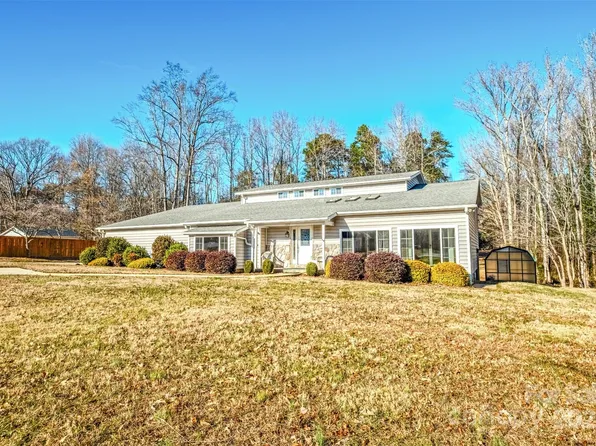 1215 Juniper St, Granite Quarry, NC 28146