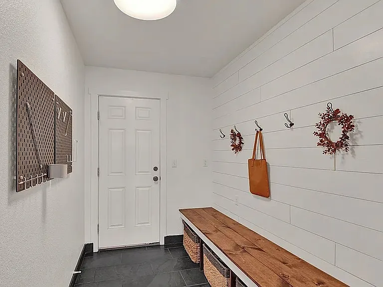 15692 Paiute Cir — Photo 12