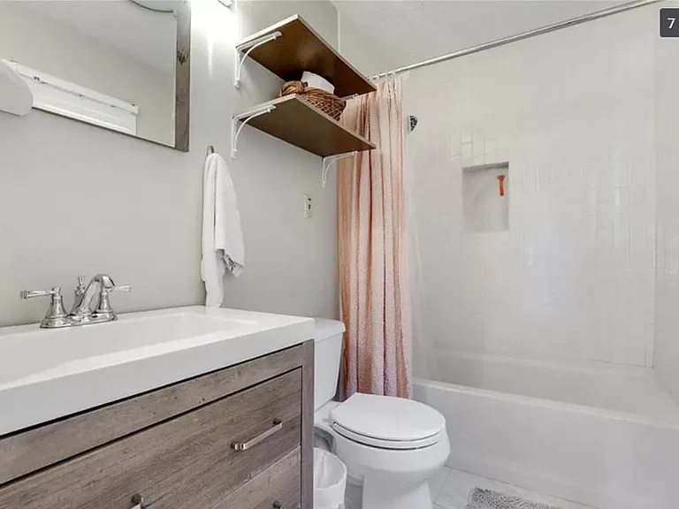2207 Clearwater Dr SE — Photo 7