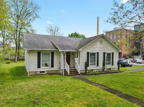 122 Ransberry Ave, East Stroudsburg, PA 18301