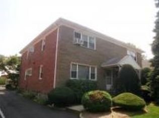 270-272 Main St, Millburn, NJ 07041