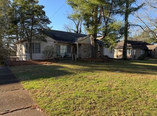 948 James Blvd #948, Signal Mountain, TN 37377